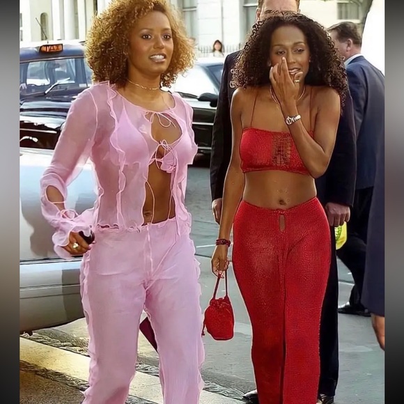 LOOKING FOR - Picture 15 of 16